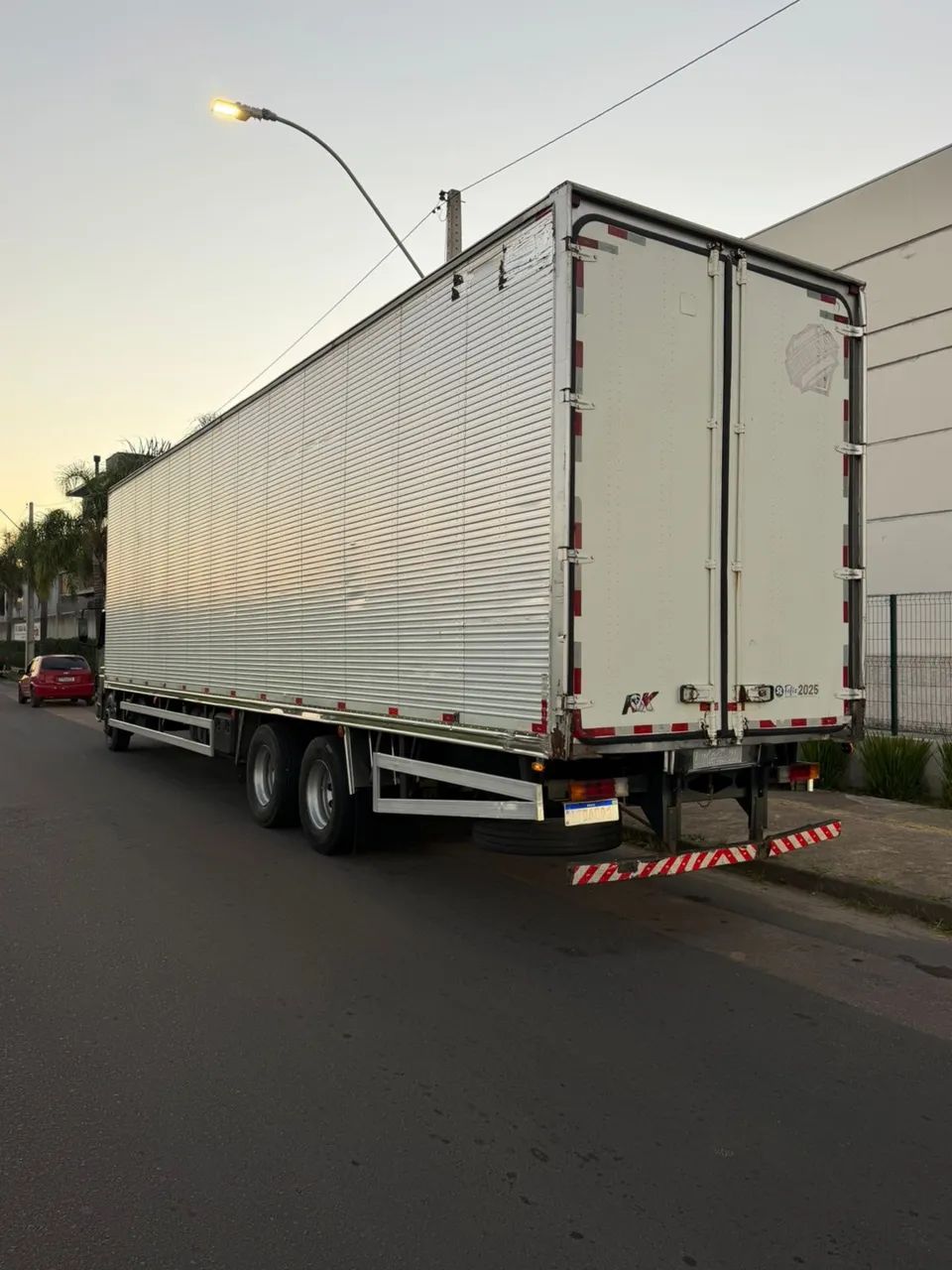 Atego 2425 2012 baú 12 metros  - Foto 11