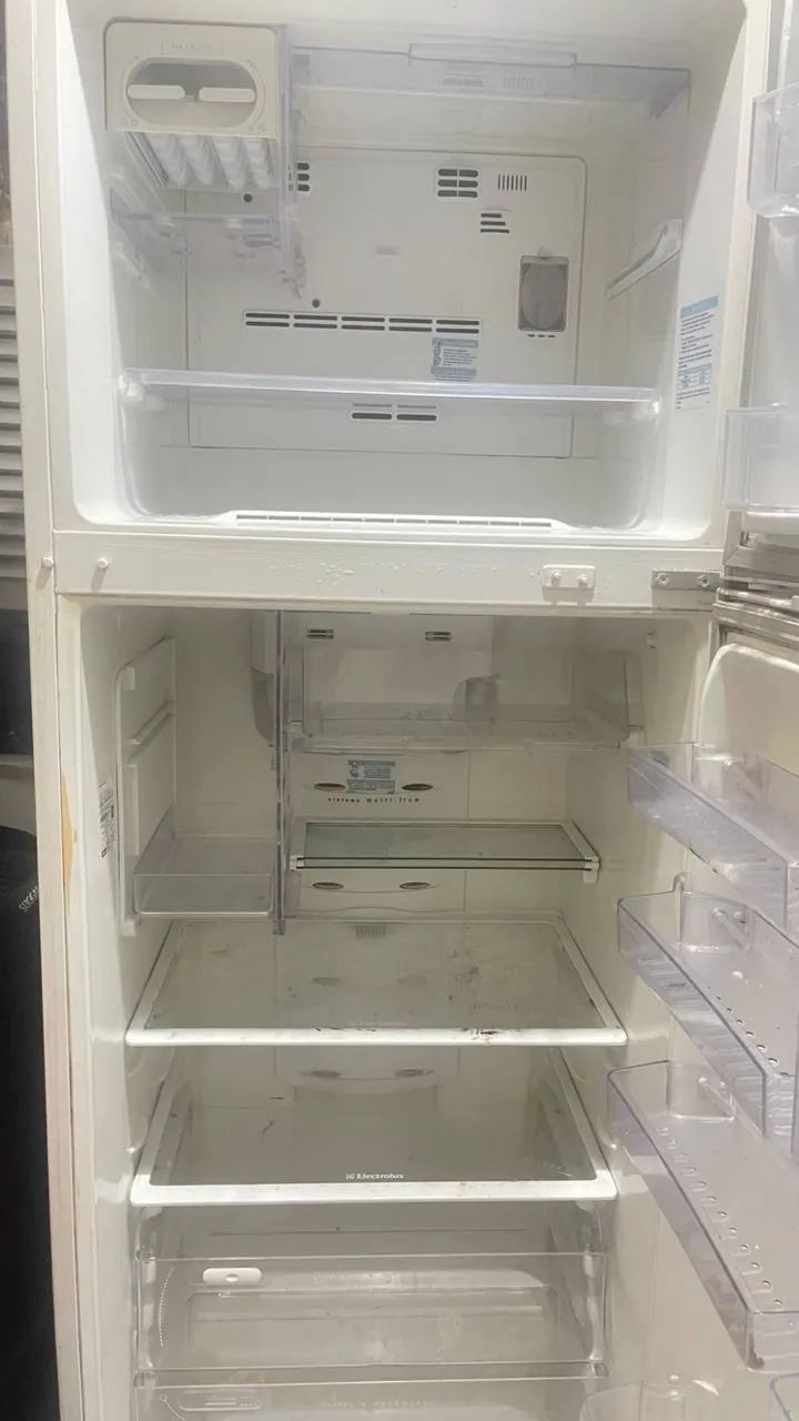 Geladeira com defeito 