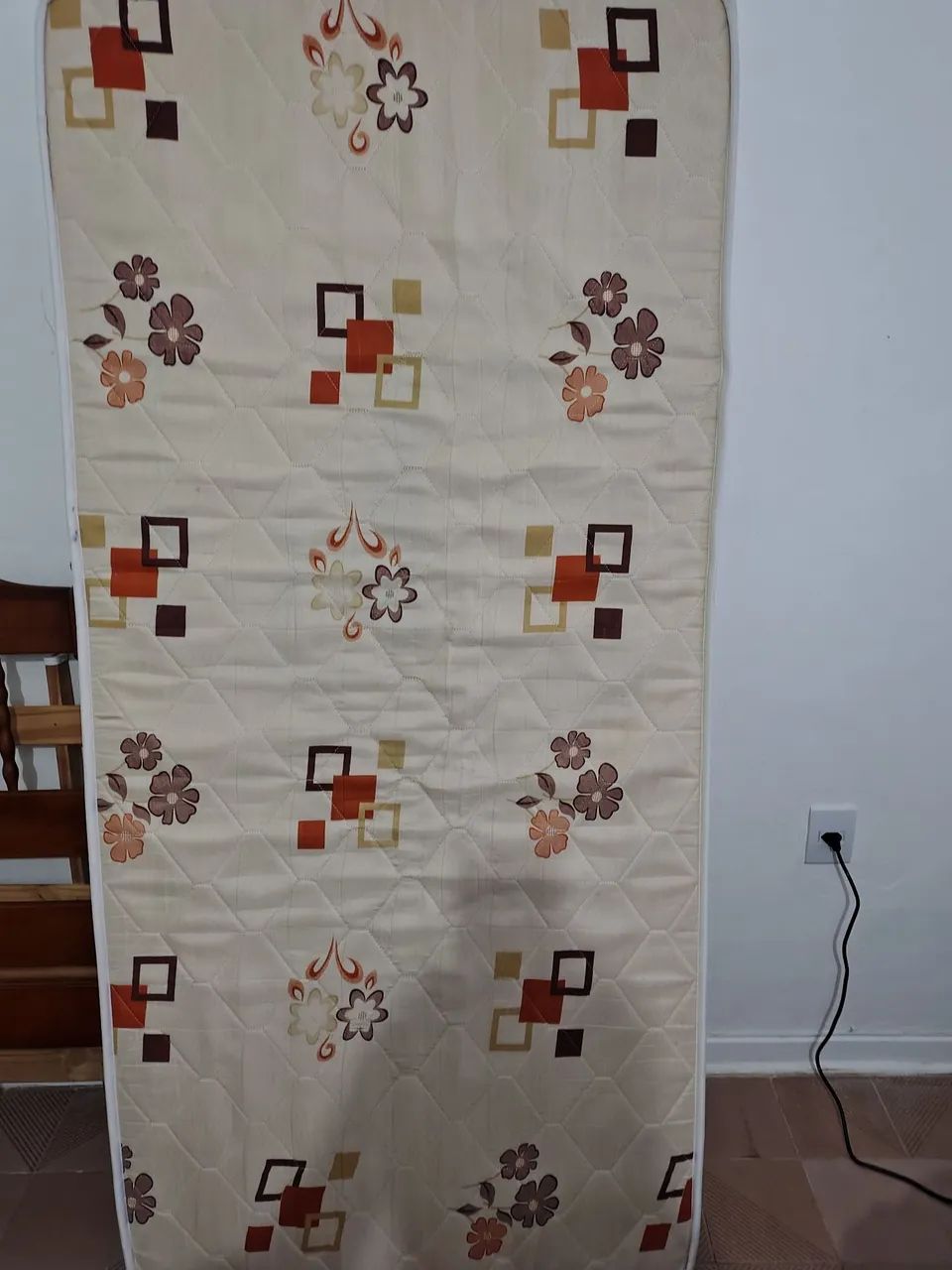 Cama solteiro e colchão Excelente conservação  - Foto 2