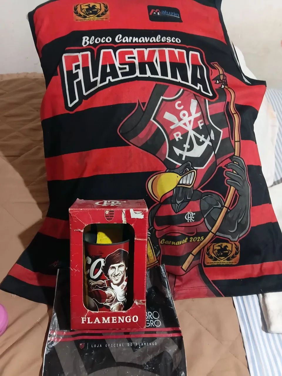 Copo e camisa ," flamengo ".
