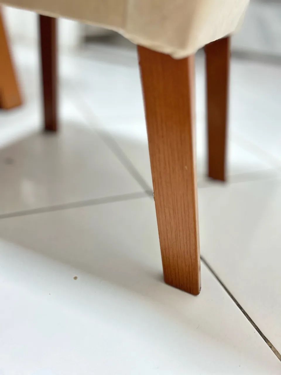 Vendo conjunto de 06 cadeiras de jantar  - Foto 4