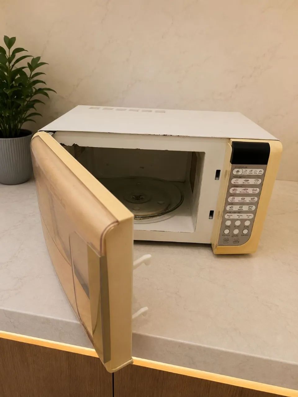 Microondas - só pegar e usar! - Foto 2