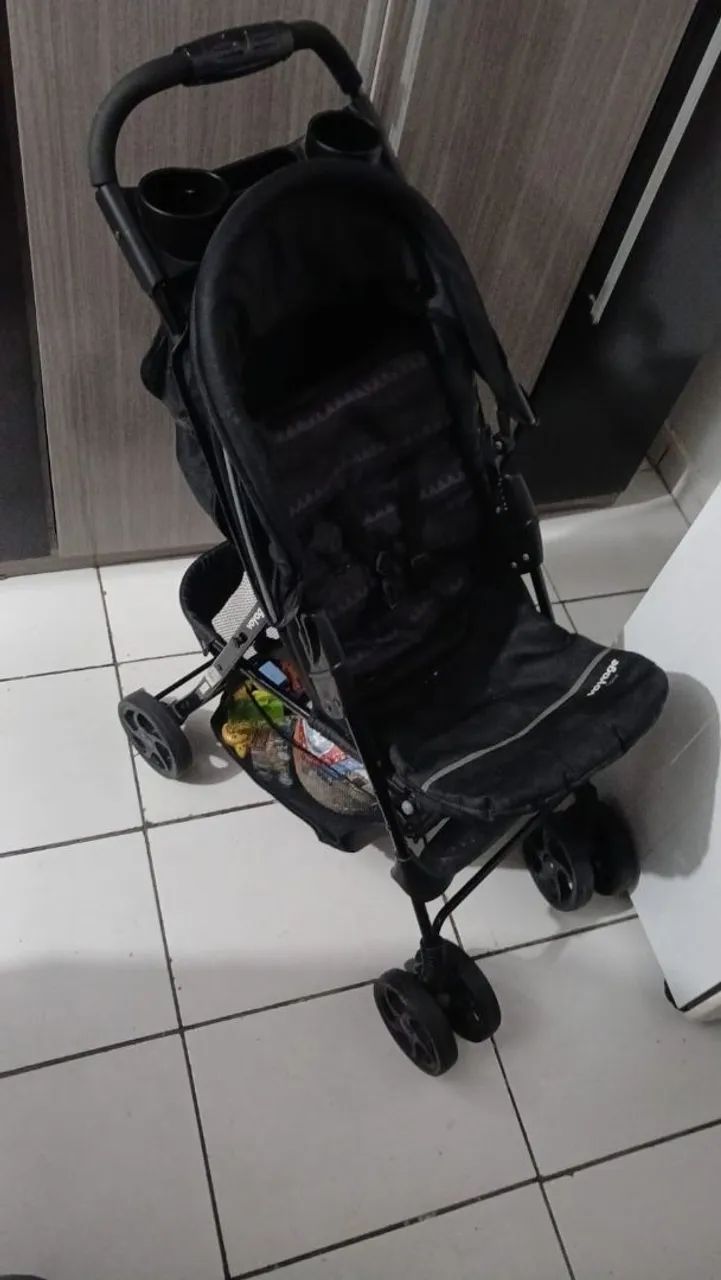 Carrinho de bebê voyage
