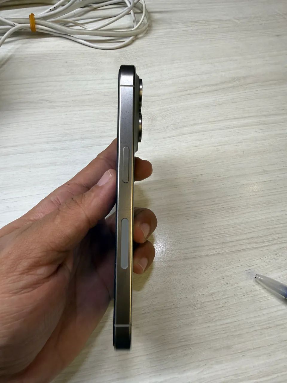 iPhone 15 pro 128gb titanium 