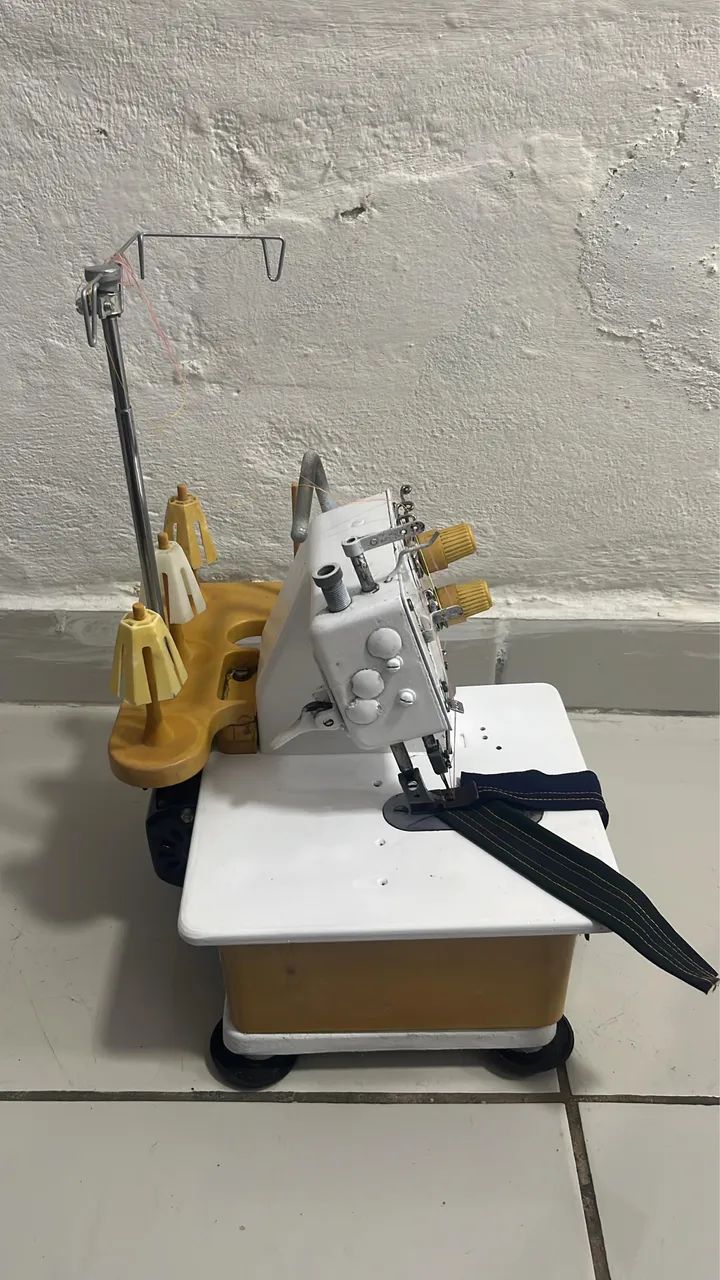 Máquina de costura galoneira  - Foto 2