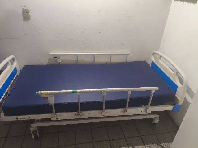 Cama hospitalar+colchão  - Foto 4