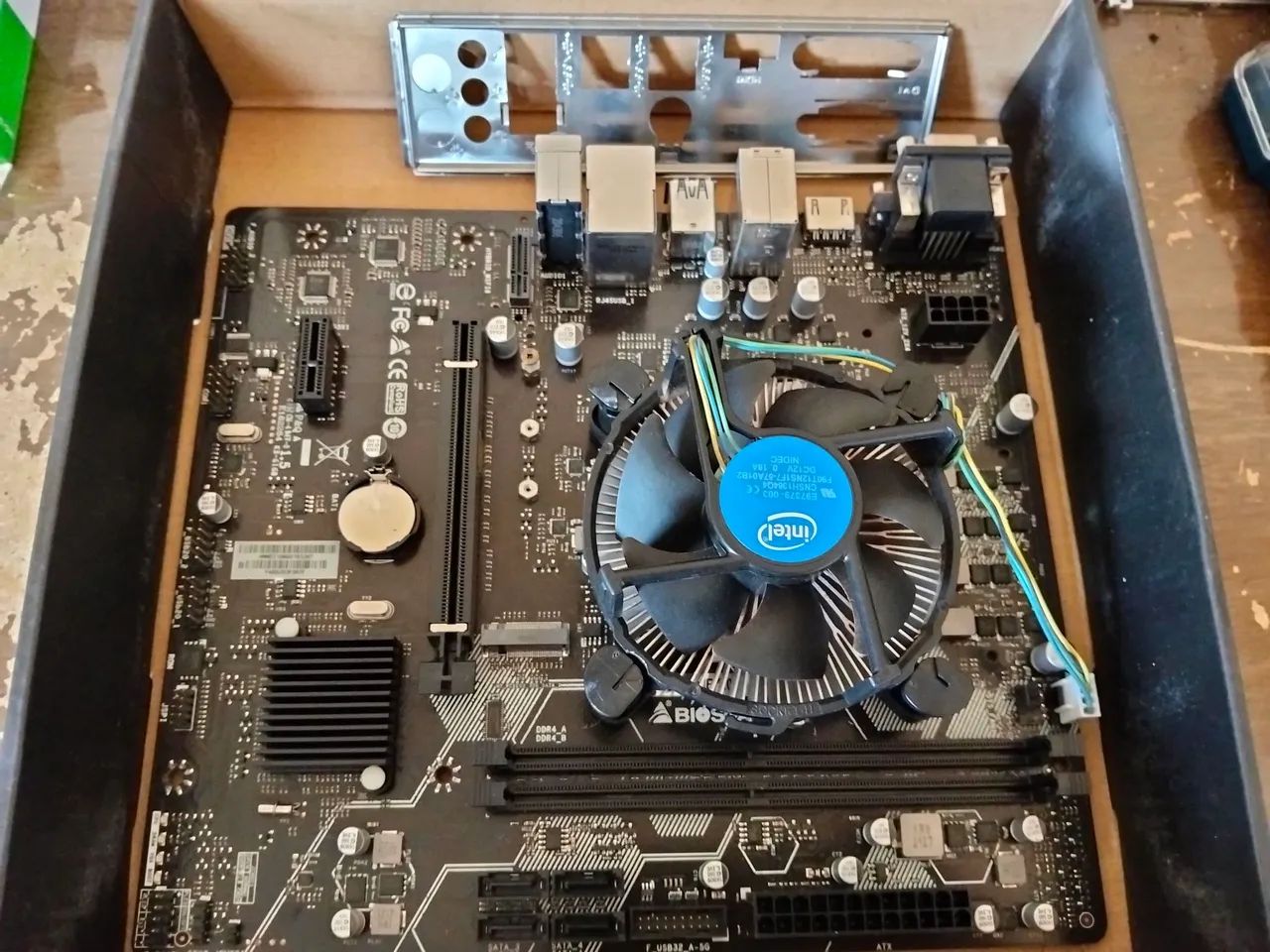 Kit i3 -10100f, 8gb, H510m Biostar.