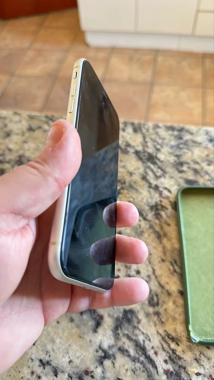 iPhone 11 64GB - Foto 2