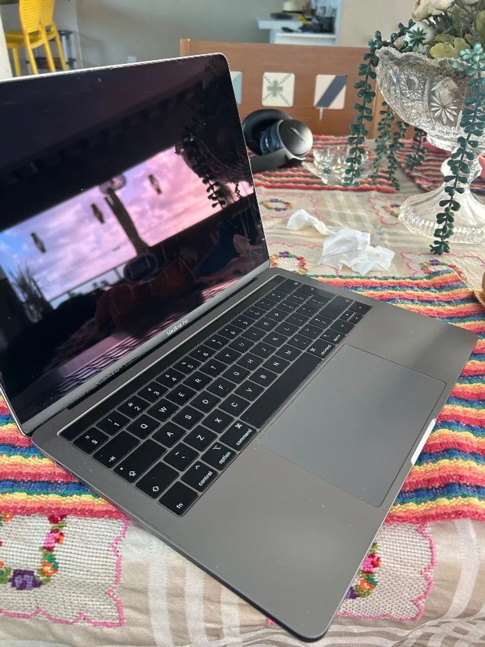 MacBook Pro 13 2019 i5 16GB 256GB Touch Bar - Ótimo estado