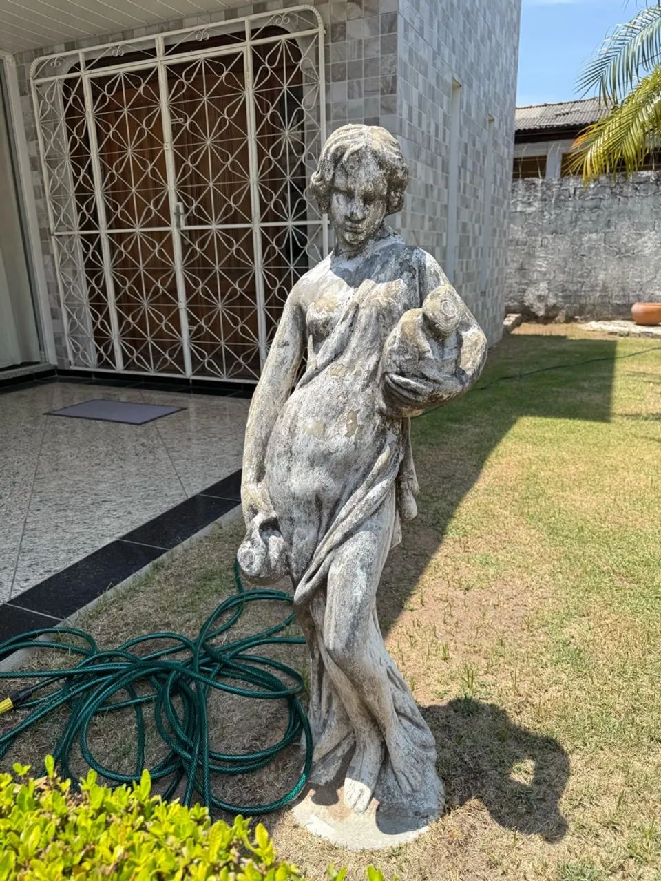 Estátua de pedra - Foto 2