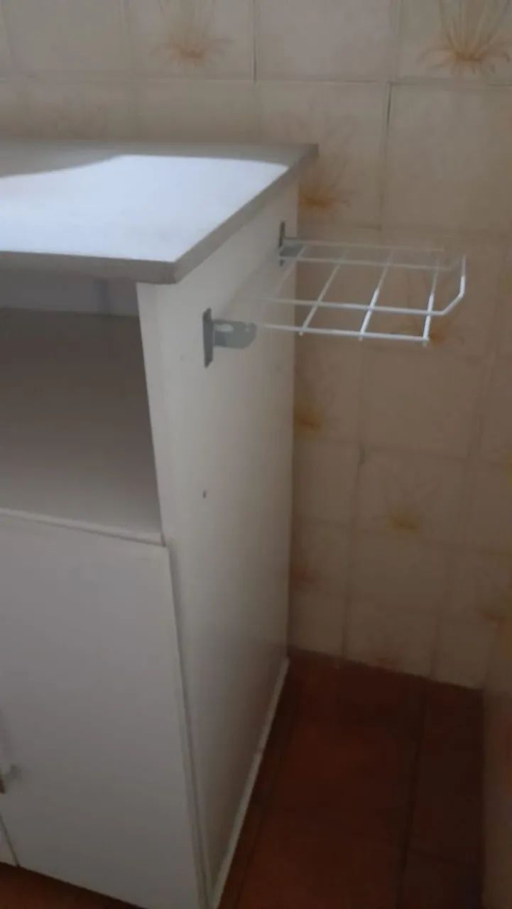 Passadeira de roupas com armário  - Foto 4