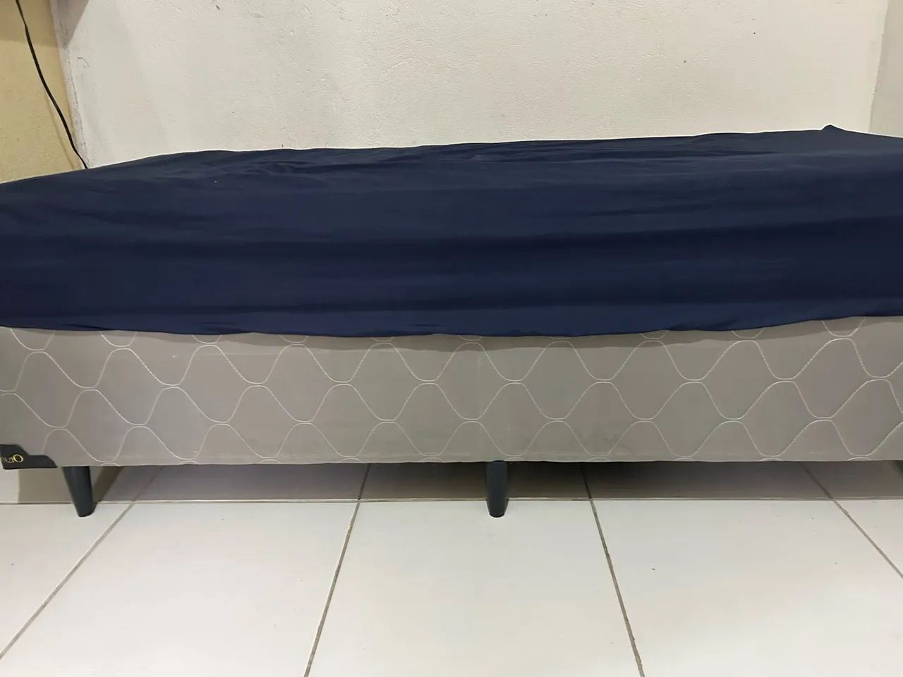 Cama Box com colchão mola ensacadas seminovo 