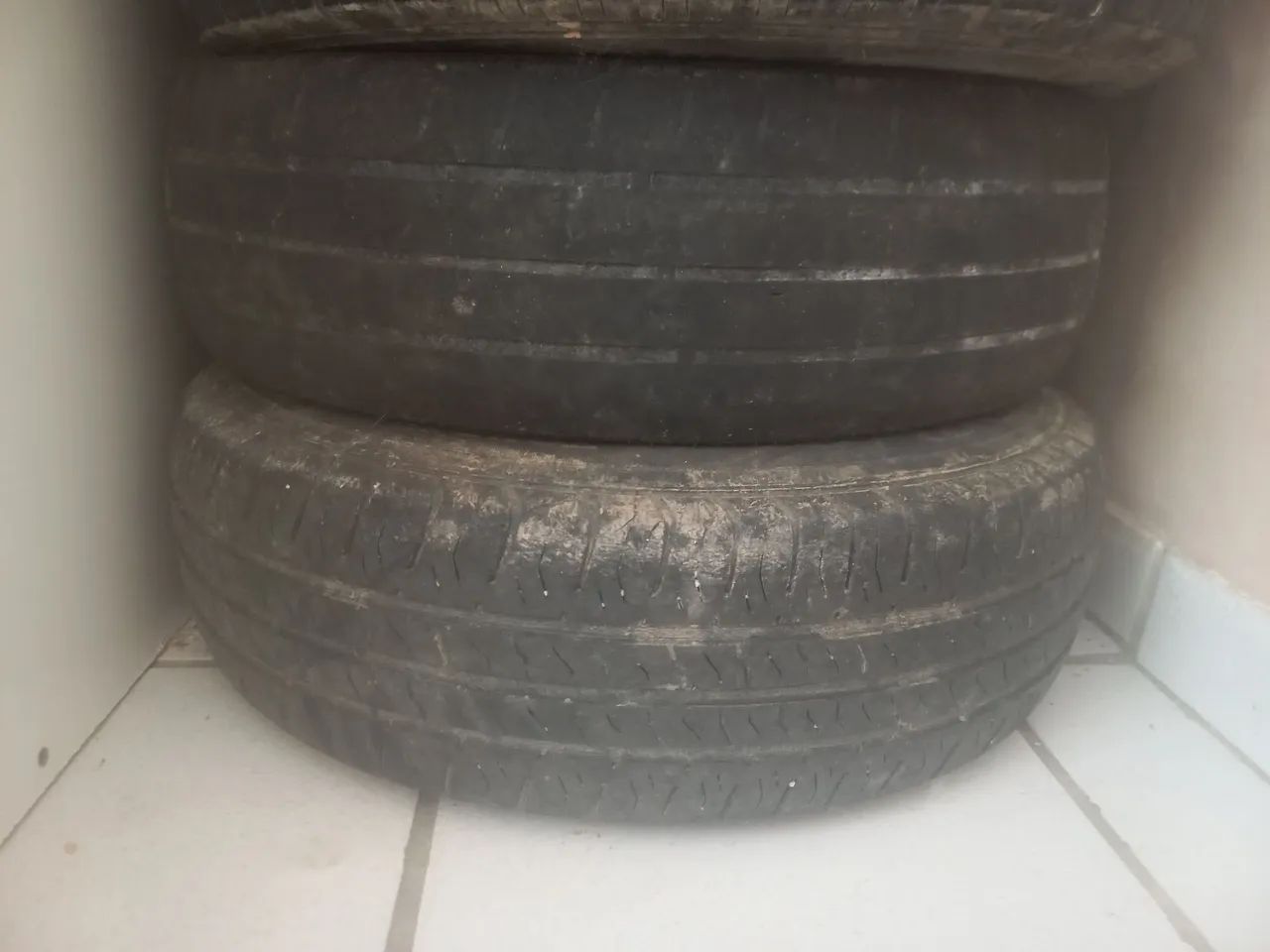 Vendo jogo de roda, jante de ferro