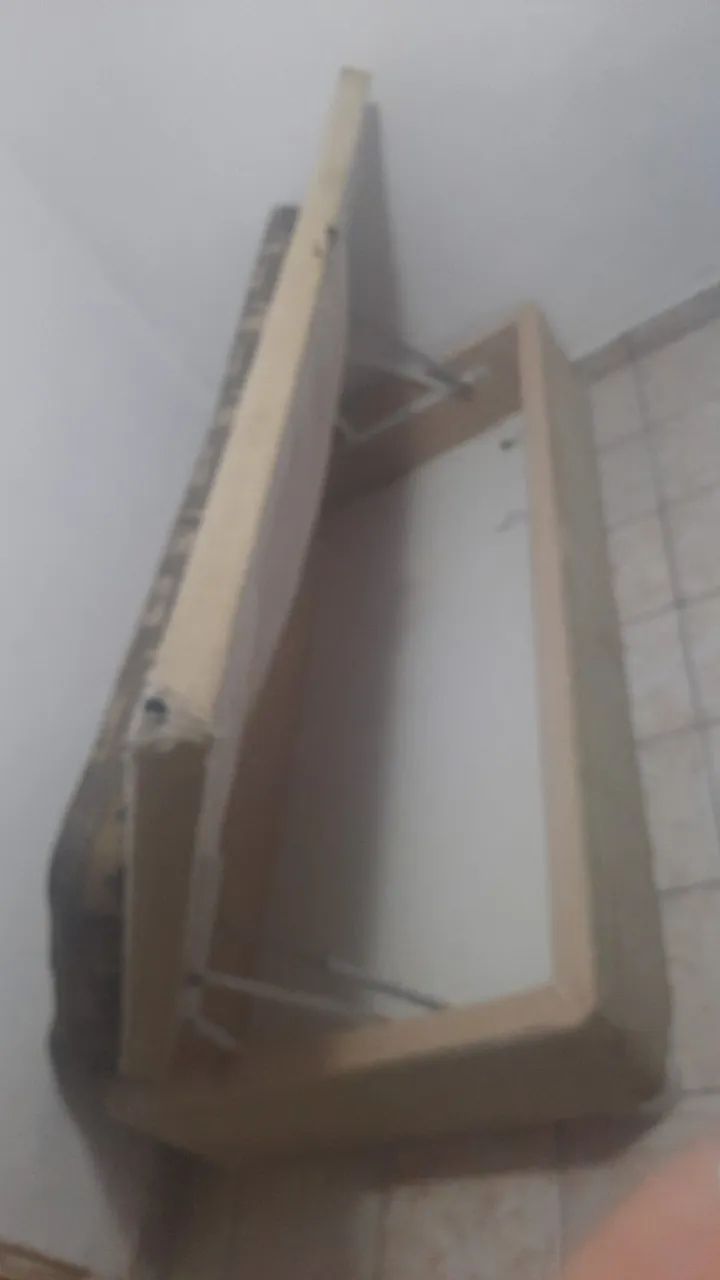 Cama de solteiro bau usada 