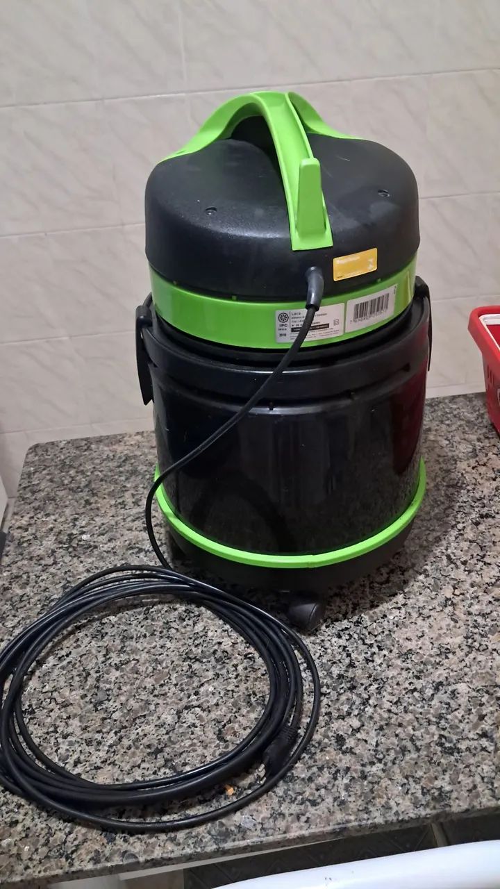Extratora de carpetes/estofados e aspirador IPC IPX4