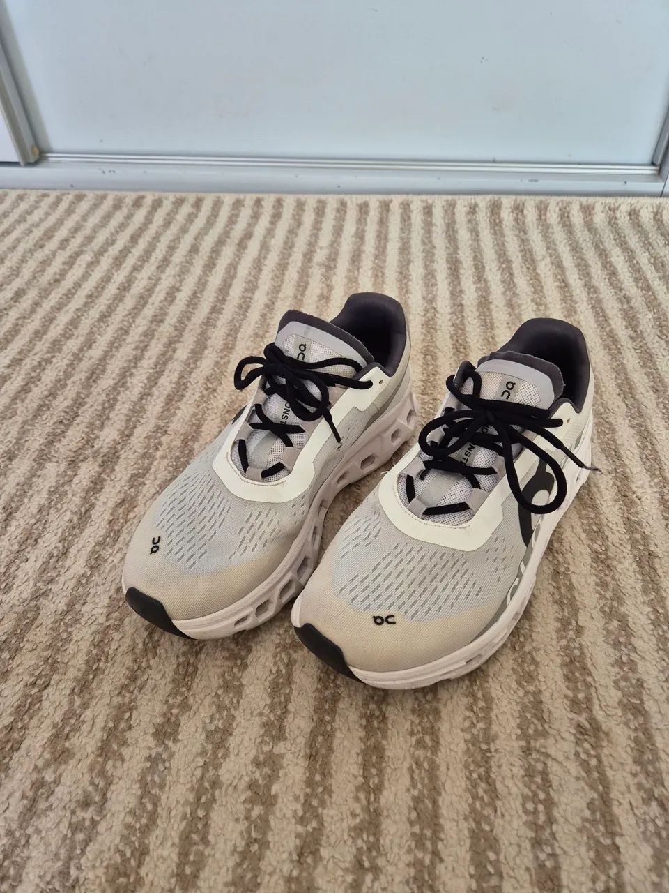 Tenis on cloudmonster 2 semi novo 41