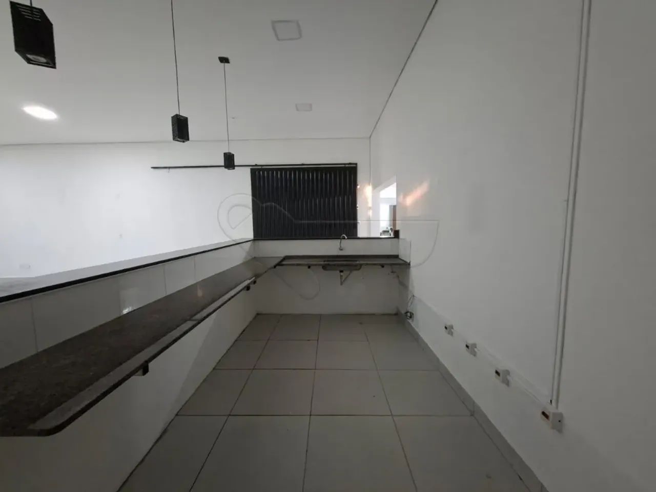 Barracão comercial com 162m² de área útil no Jardim dos Jequitibas. - Foto 3