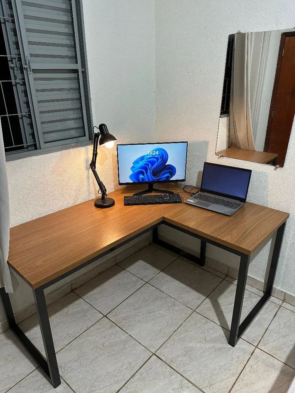 Mesa estilo industrial Escritório Home office - Foto 2