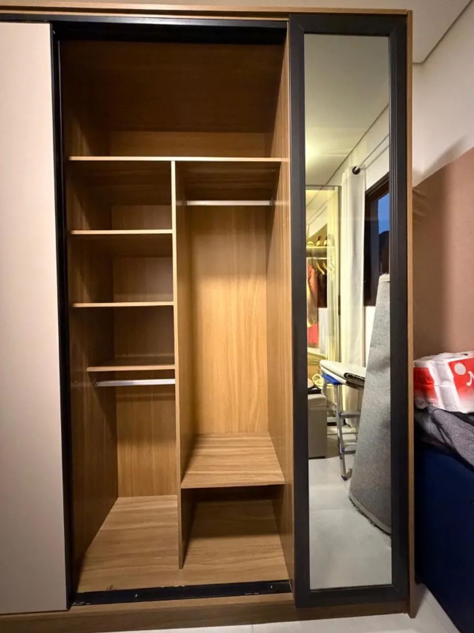 Guarda roupa de casal