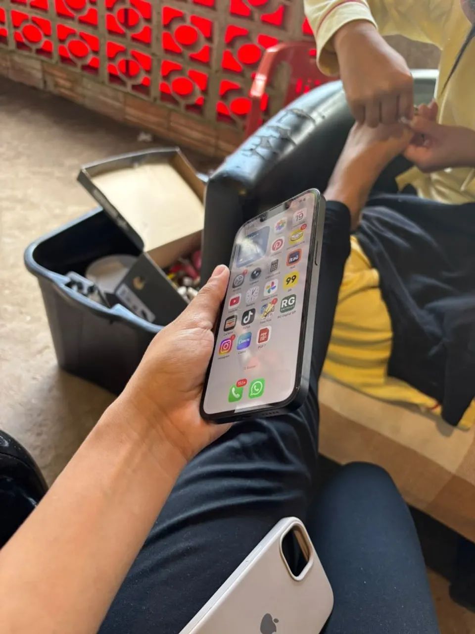 IPhone 13 256gb - Foto 2