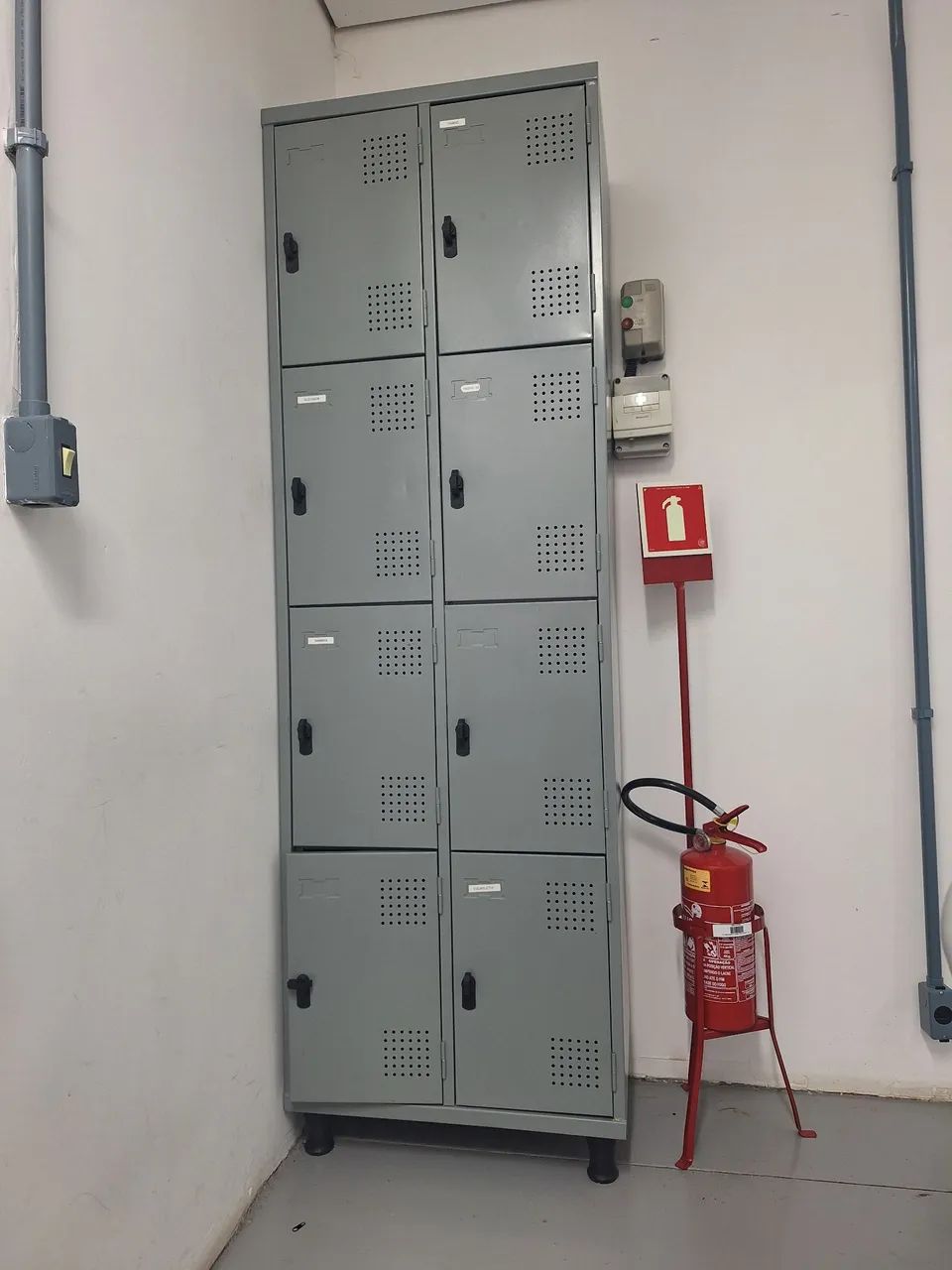 Armário 8 portas em aço locker