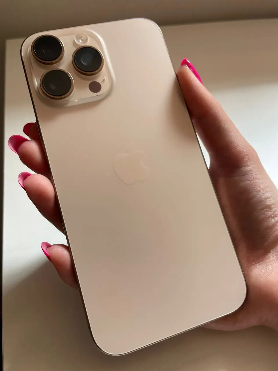iPhone 16 Pro Max 256GB ゴールド iPhone 16 Pro Max 256GB Dourado - Celulares e Smartphones