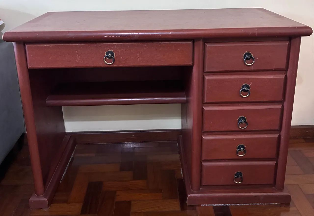 Wooden Desk (6 drawers)