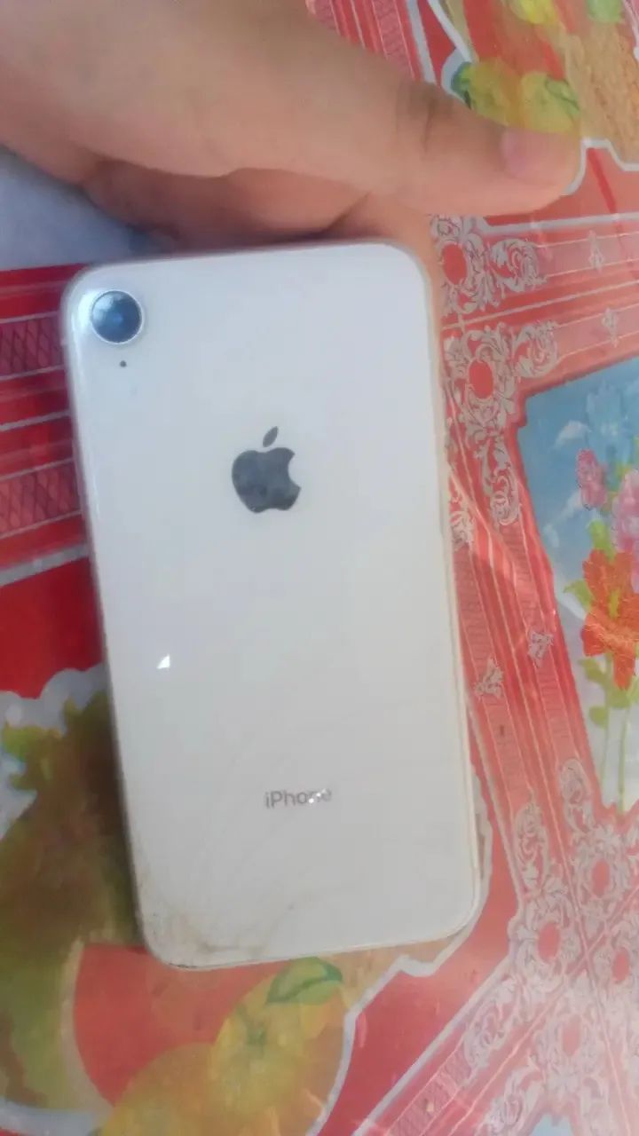 V/T IPHONE XR