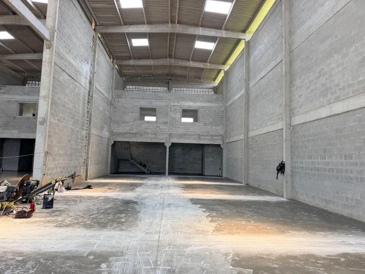 Galpão Comercial com Excelente Localização Próximo à BR - Foto 5