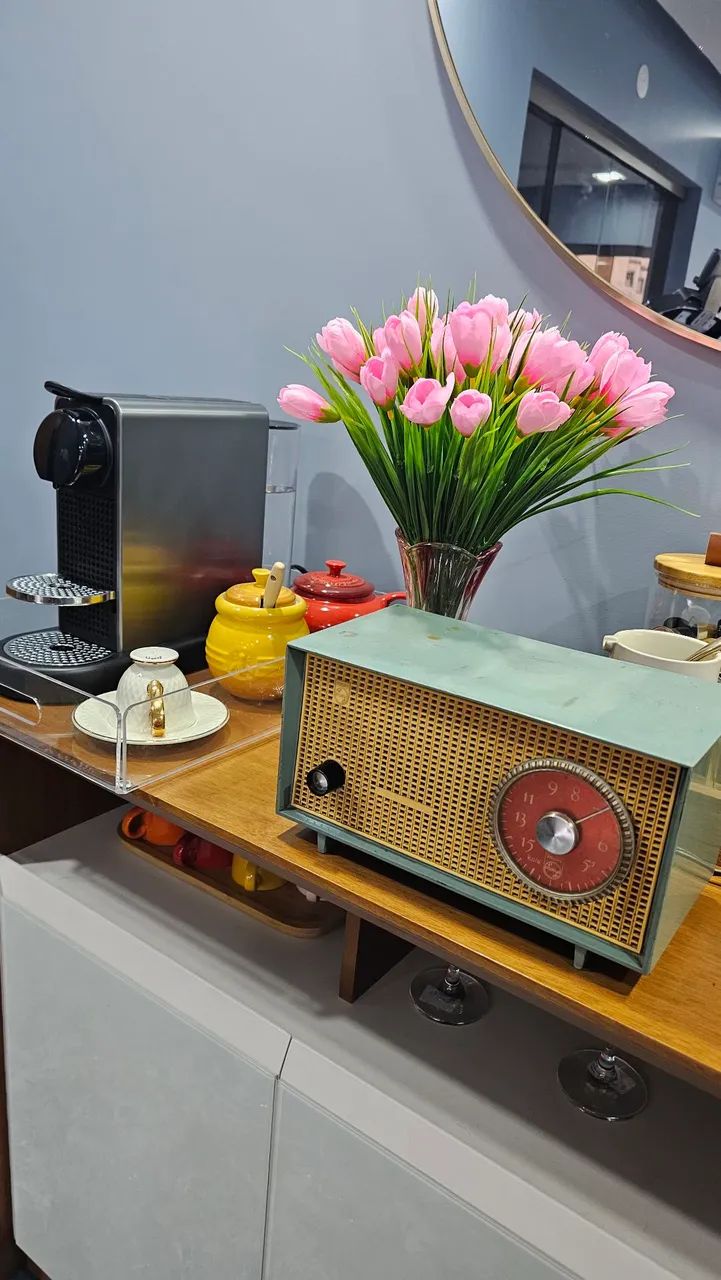 Radio antigo Philips raridade. Funcionando