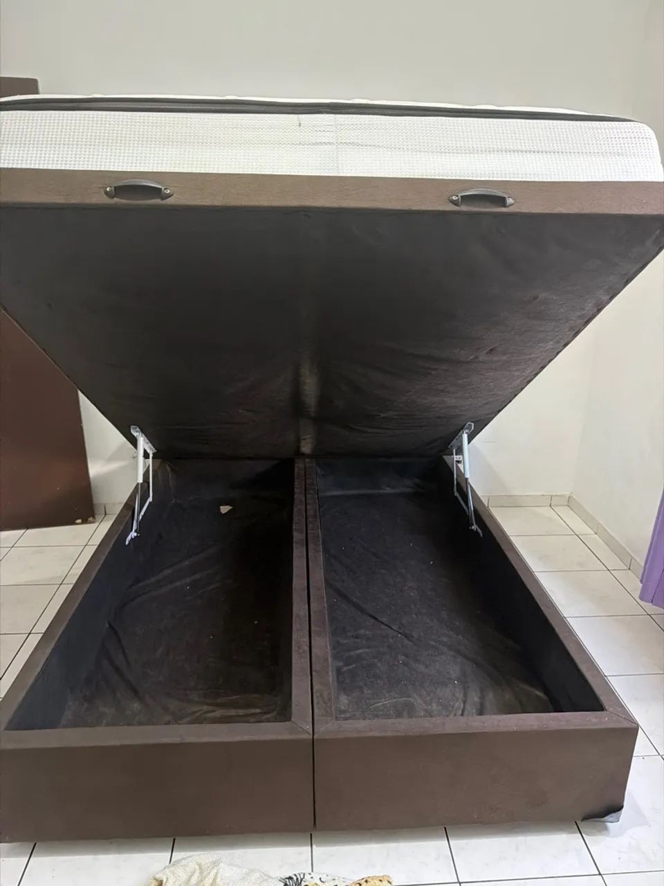 Cama QUEEN SIZE BAÚ ENORME E MUITO RESISTENTE - Foto 2