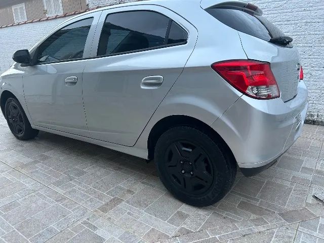 Chevrolet Onix Hatch LT 1.0 8V Flex Power Mec. 4P 2013 - Foto 3