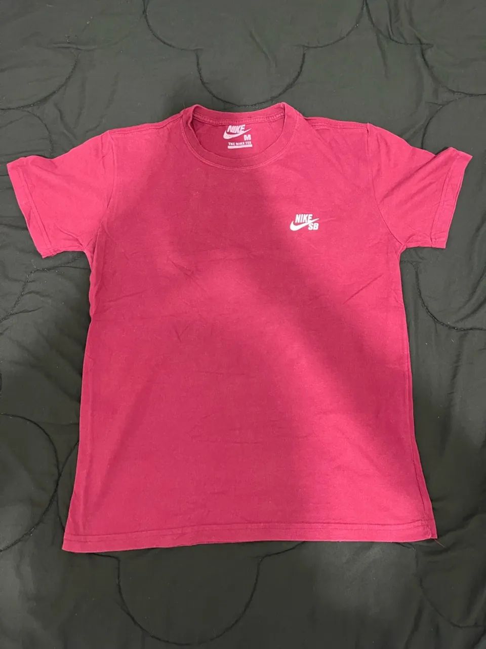  Camiseta Nike SB vermelha - M