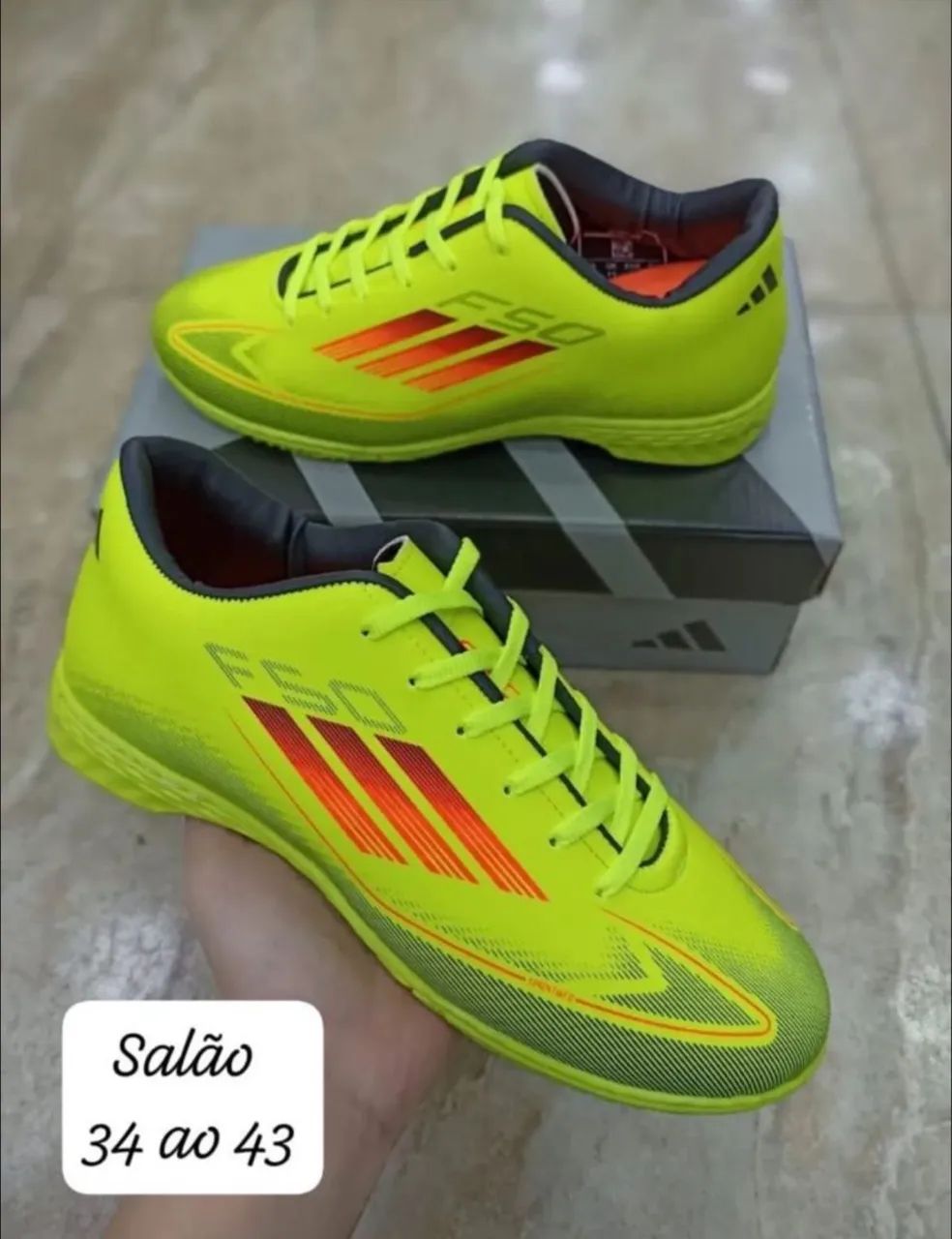 Chuteira F50