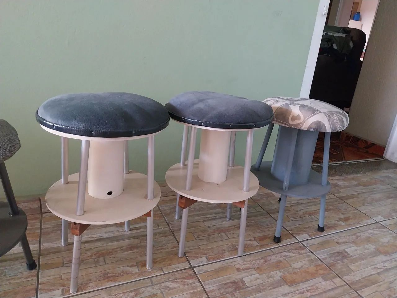 Vendo banquetas em ótimo estado.  - Foto 3