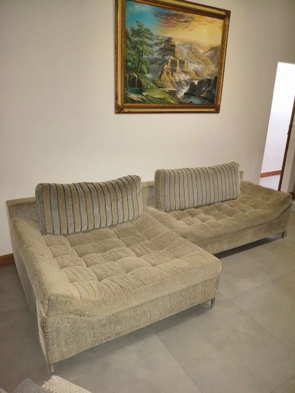 Sofa  com Chaisy, em linho medindo 3,10 - super barato!!! - Foto 2