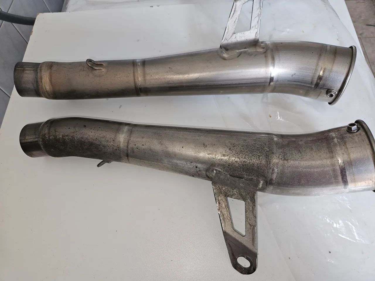 Akrapovic duas cornetas  - Foto 5