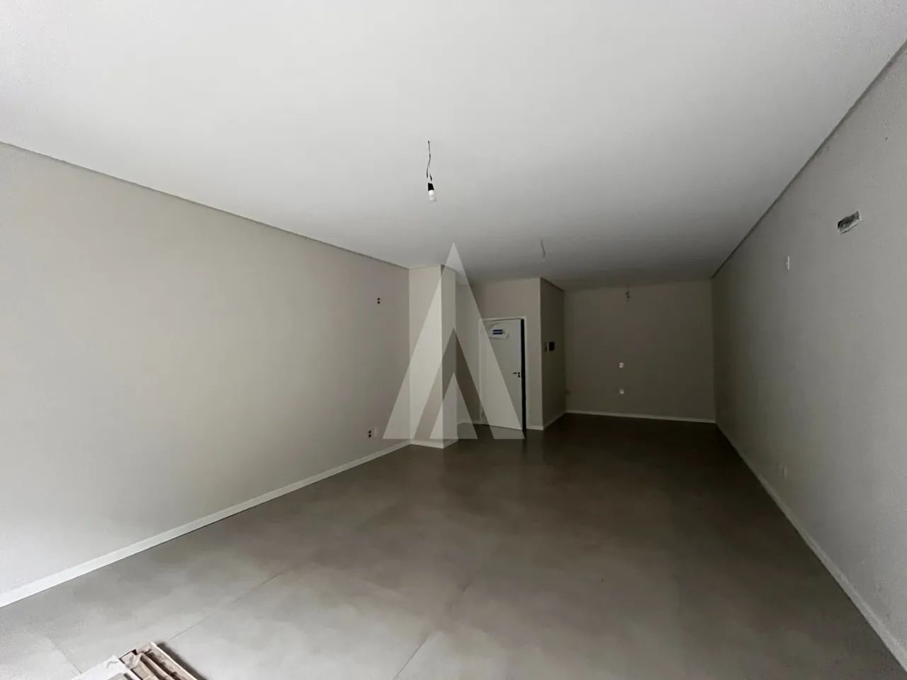 Loja comercial no bairro Costa e Silva, Joinville, com 40,00 m² - Foto 2