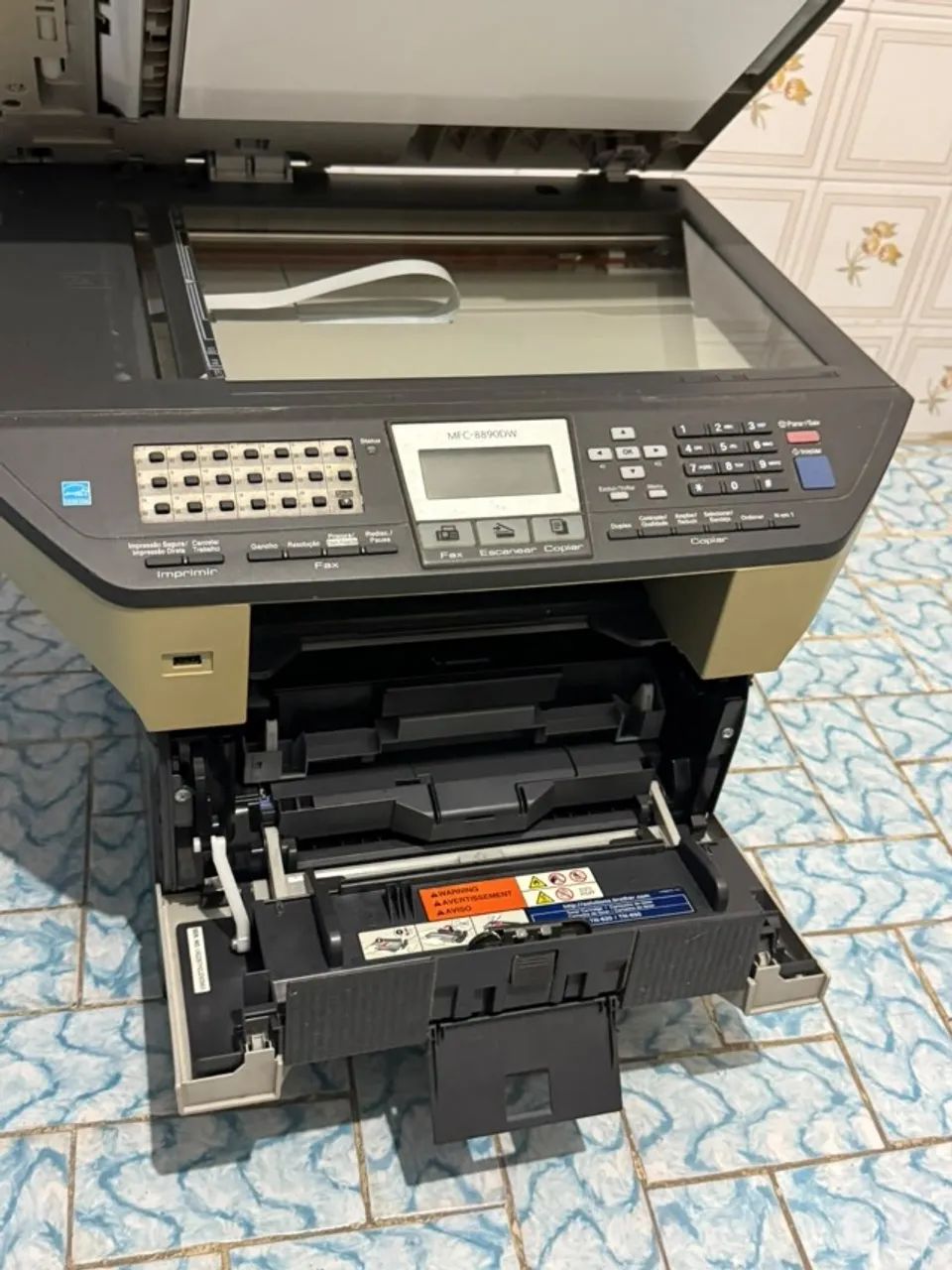  impressora multifuncional a laser monocromática Brother MFC-8890DW - Foto 2