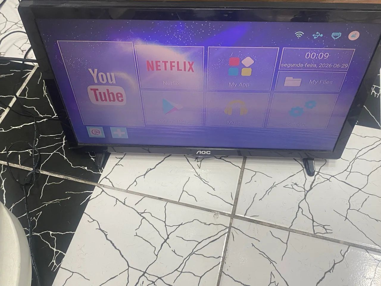 Vendo tv monitor aoc 20 polegadas. Obs não Smartv  - Foto 3