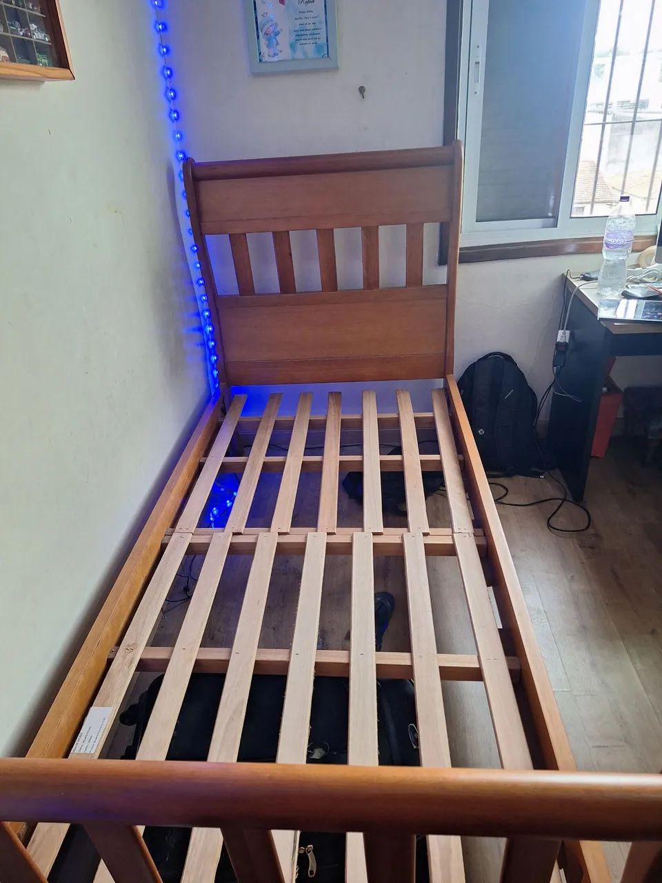 Cama solteiro de madeira com colchão de mola  - Foto 3