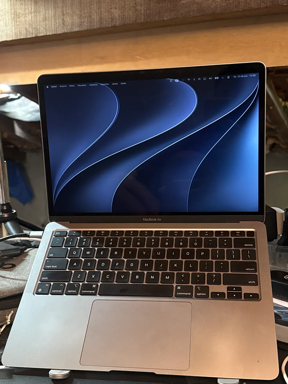 MacBook Air Apple ? muito conservado | SSD 128 GB / Celular IPhone