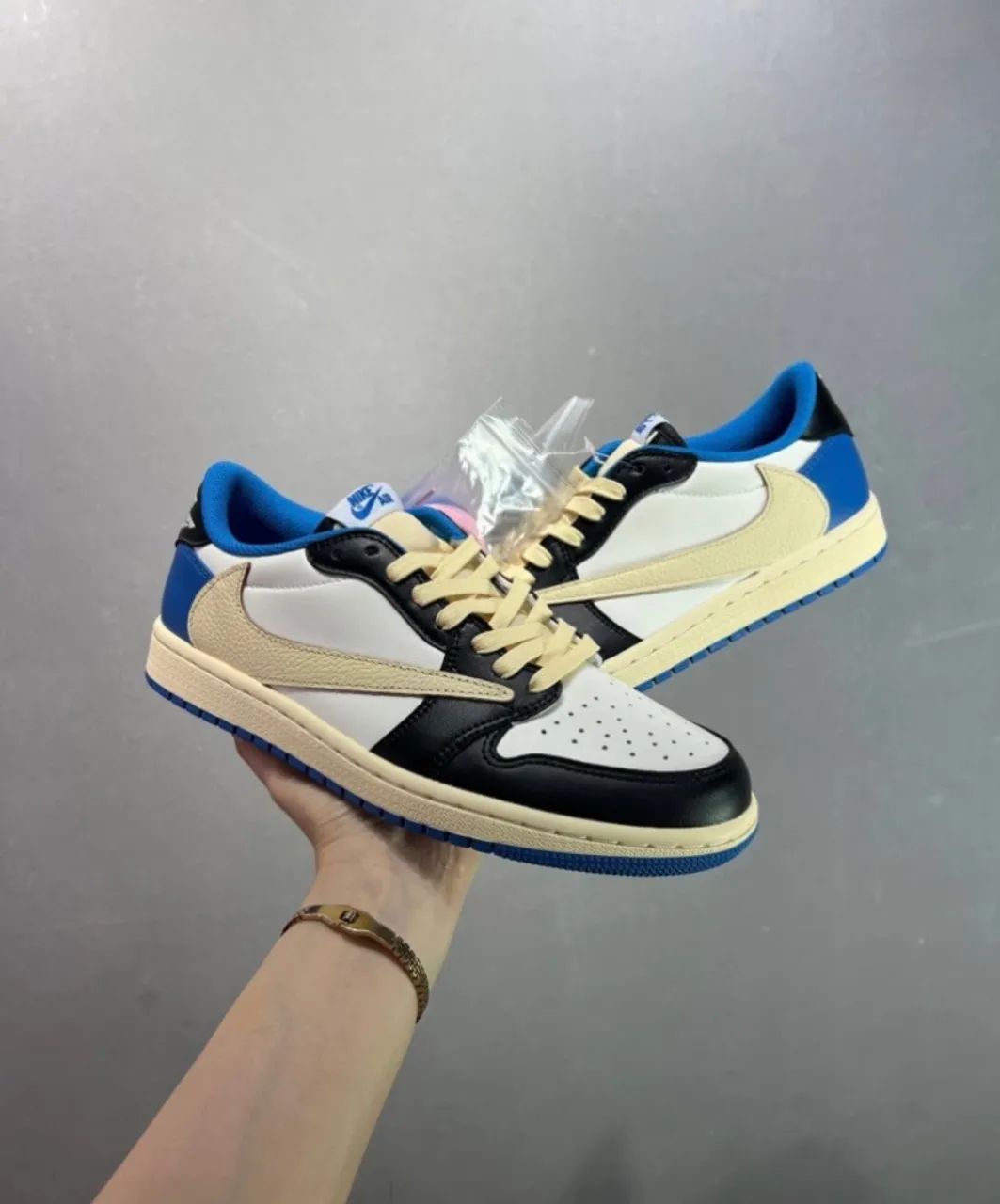 Air Jordan 1 Low X Travis Scott
