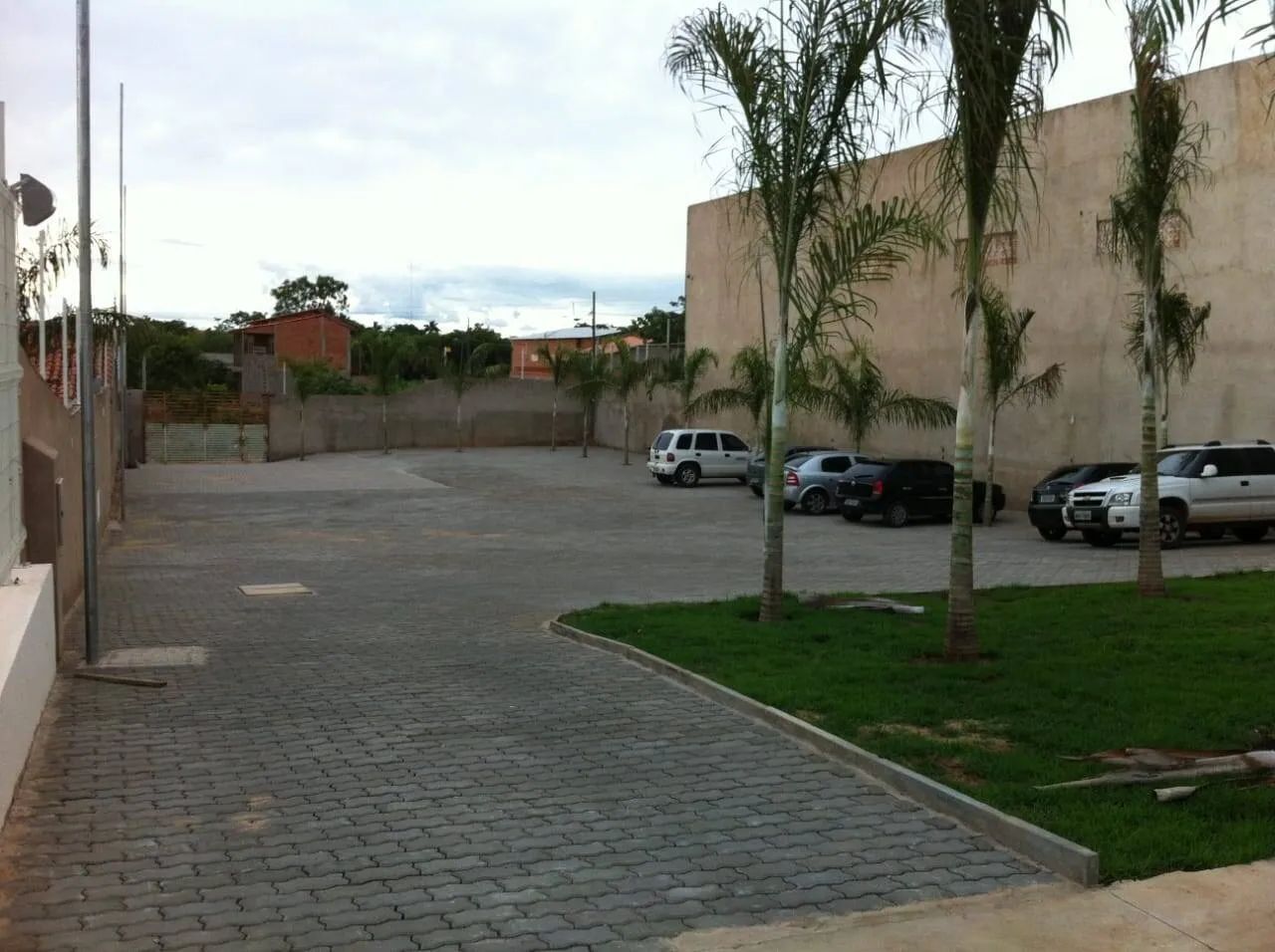 Prédio Grande porte Locado Av. Arquimedes Pereira lima - Foto 4