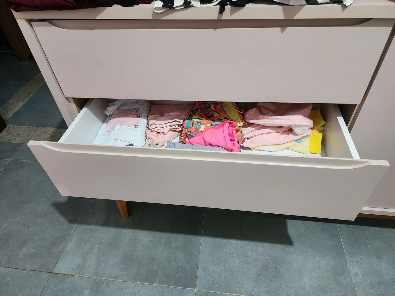 Berço e cômoda rosa 100 %  MDF - Foto 2