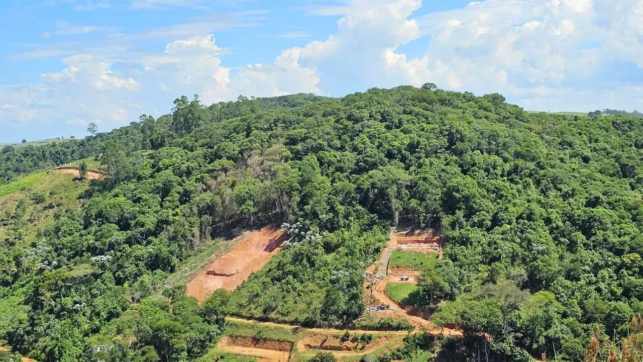 Terrenos amplos com cachoeira e lago privativos em Igaratá! - Foto 4