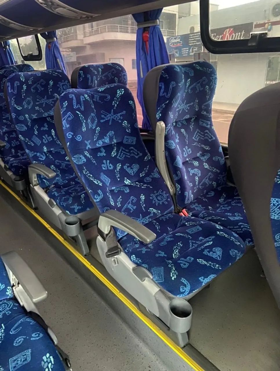 Vendo Micro-ônibus Senior 2013 32 Lugares - Foto 3