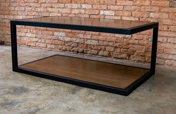 Mesa de centro estilo industrial de madeira 