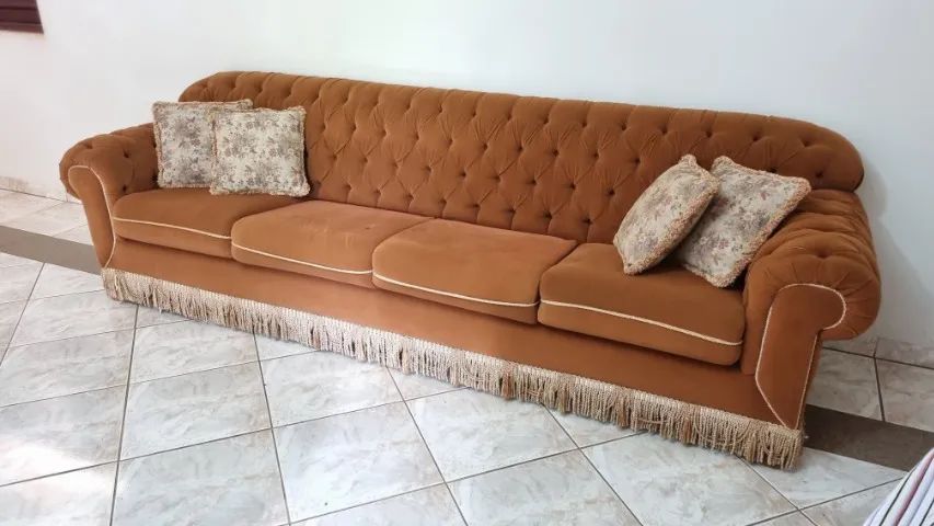 Sofá Chesterfield Luiz XV Capitonê Suede 4 lugares - Foto 2