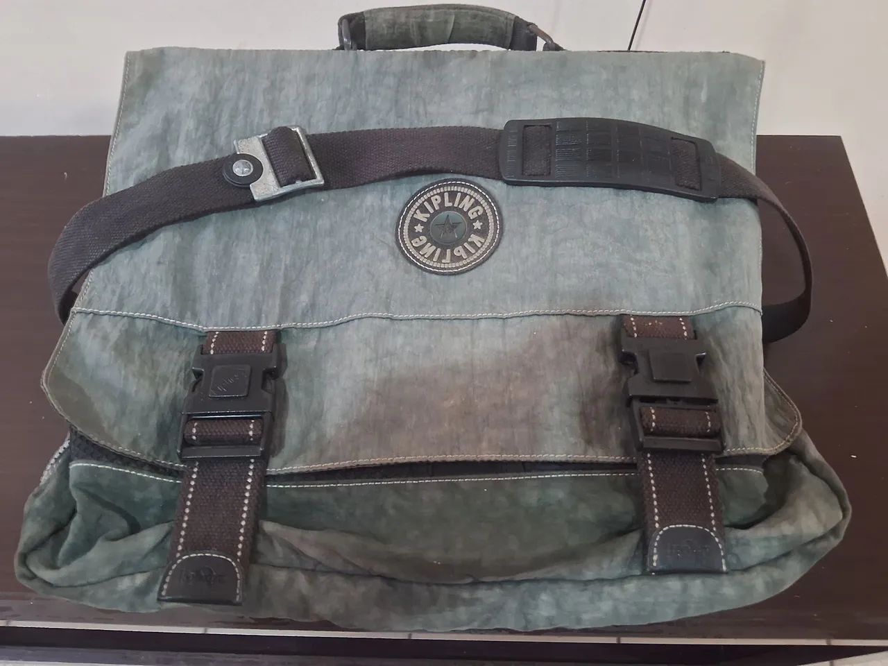 Bolsa/ pasta Kipling nylon com alça, verde escuro.  - Foto 2
